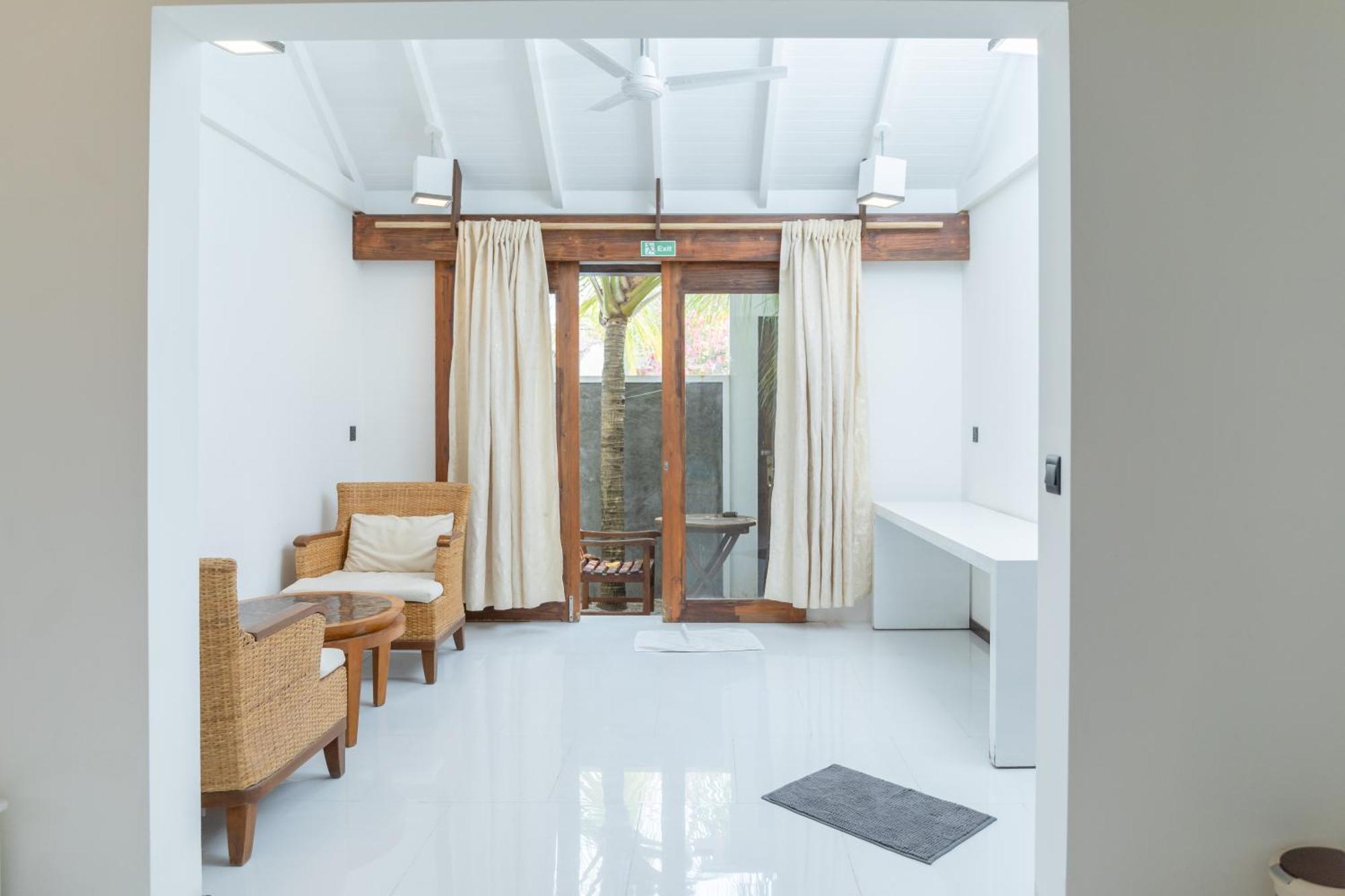 Brickwood Ganduvaru Private Villas Rasdhoo Exterior photo