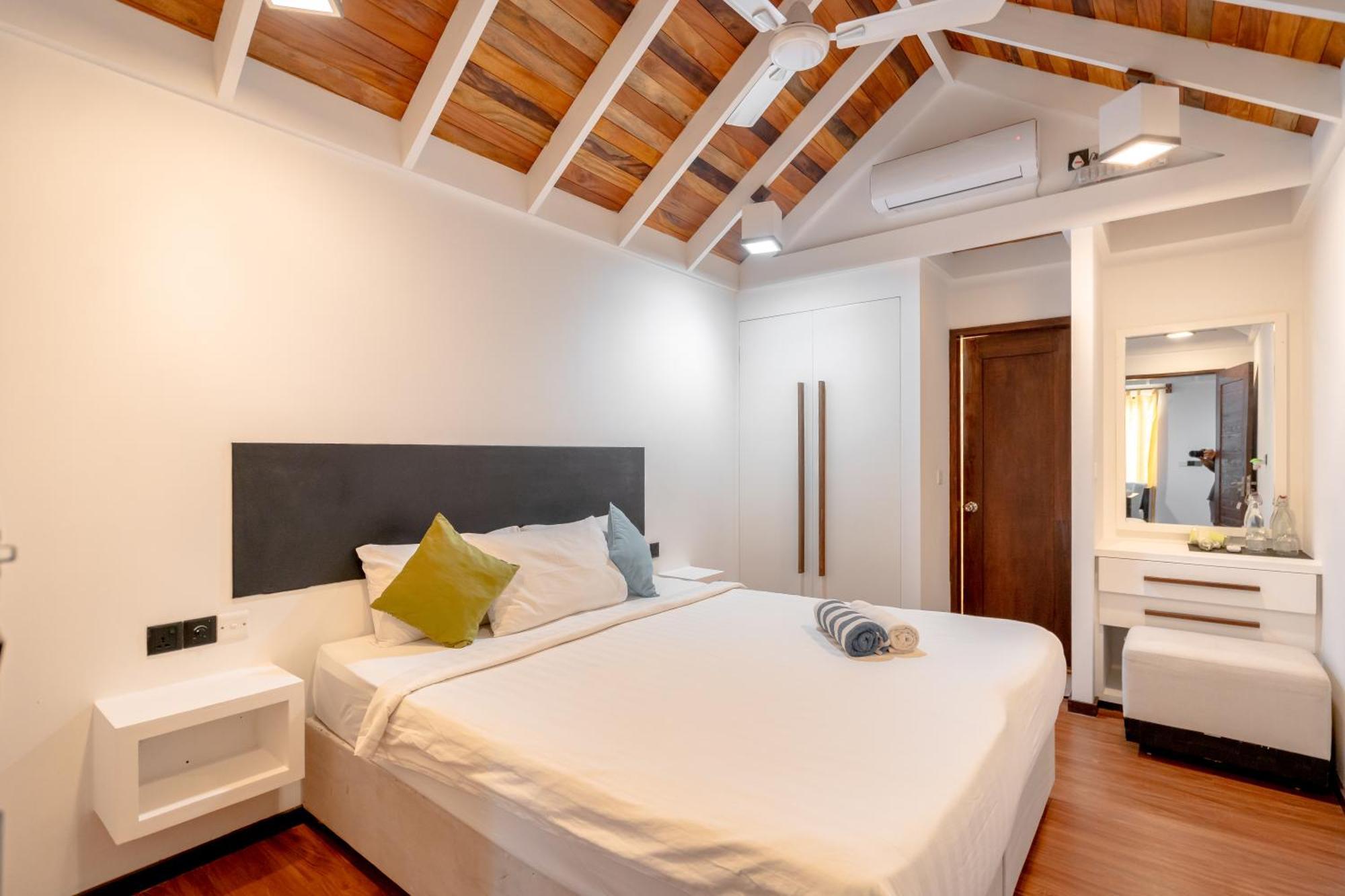 Brickwood Ganduvaru Private Villas Rasdhoo Exterior photo