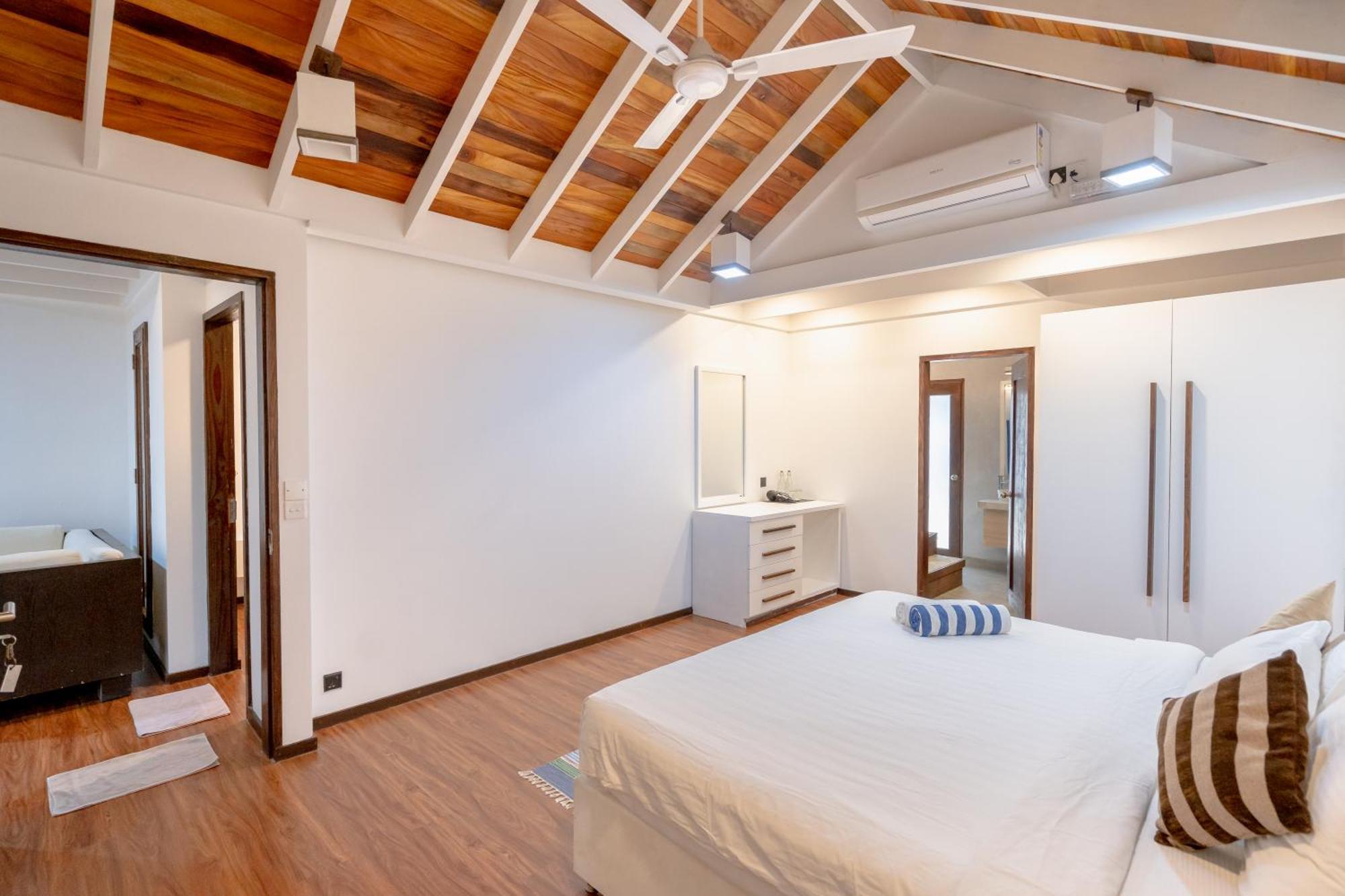 Brickwood Ganduvaru Private Villas Rasdhoo Exterior photo