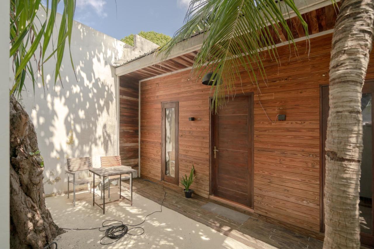 Brickwood Ganduvaru Private Villas Rasdhoo Exterior photo