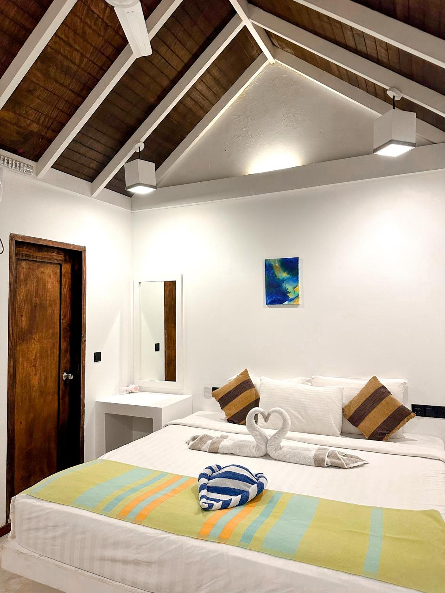 Brickwood Ganduvaru Private Villas Rasdhoo Room photo